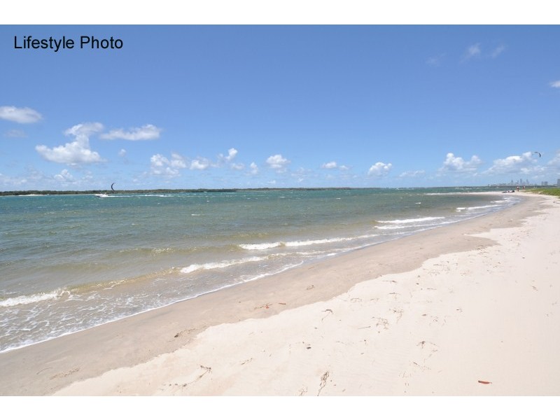 30 Runaway Bay Avenue, Runaway Bay QLD 4216