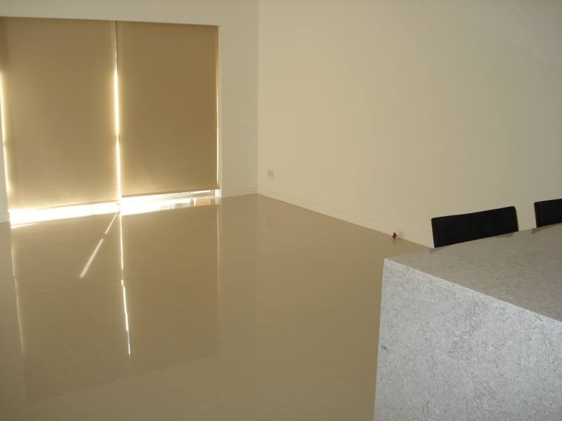 2/83 Bayview Street, Runaway Bay QLD 4216