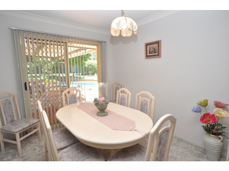 5 Chiffley Place, Arundel QLD 4214