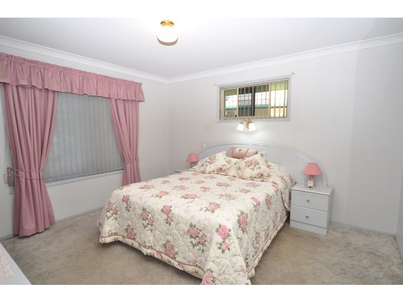 5 Chiffley Place, Arundel QLD 4214