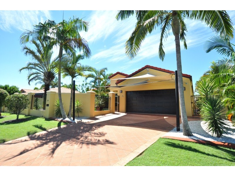 24 Christa Way, Benowa Waters QLD 4217