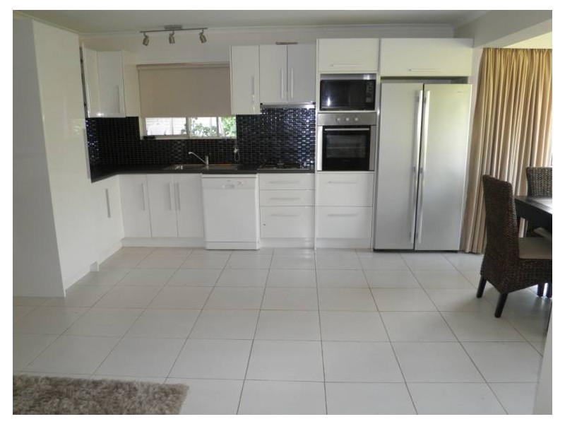 9 Coombabah Road, Runaway Bay QLD 4216