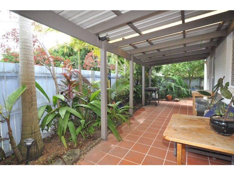 1/25 Coventry Court, Labrador QLD 4215