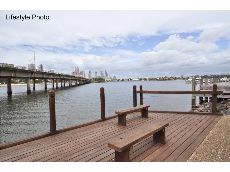 16/2 Barney Street, Southport QLD 4215