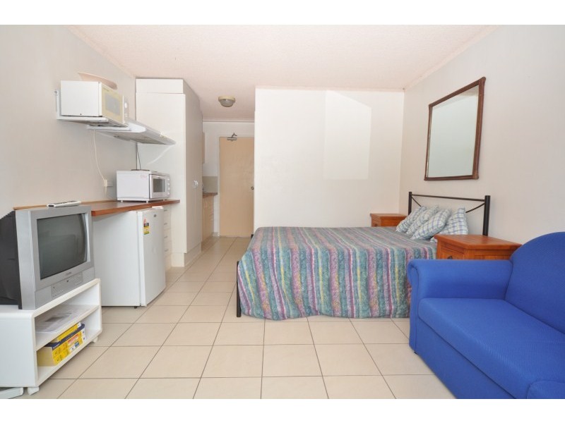 16/2 Barney Street, Southport QLD 4215