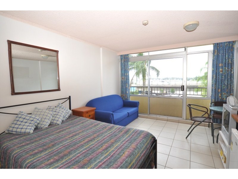 16/2 Barney Street, Southport QLD 4215