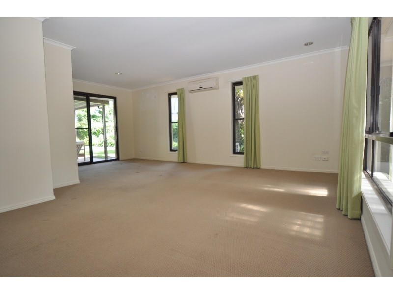 32 Simbai Street, Runaway Bay QLD 4216