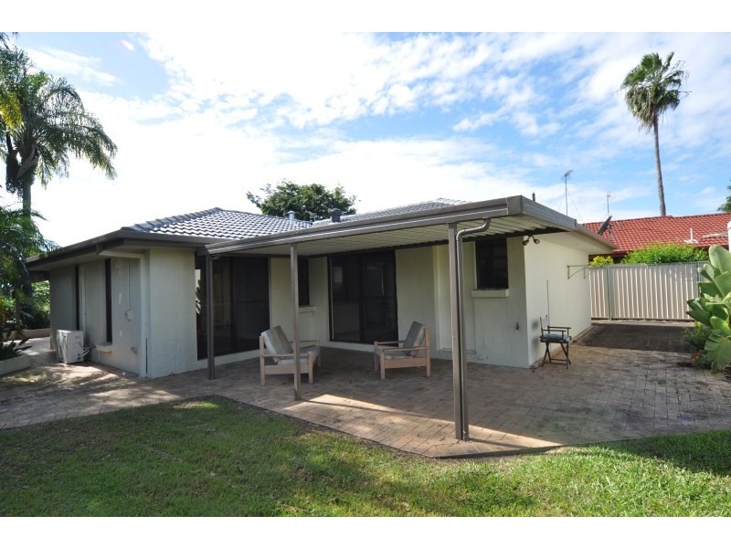 32 Simbai Street, Runaway Bay QLD 4216