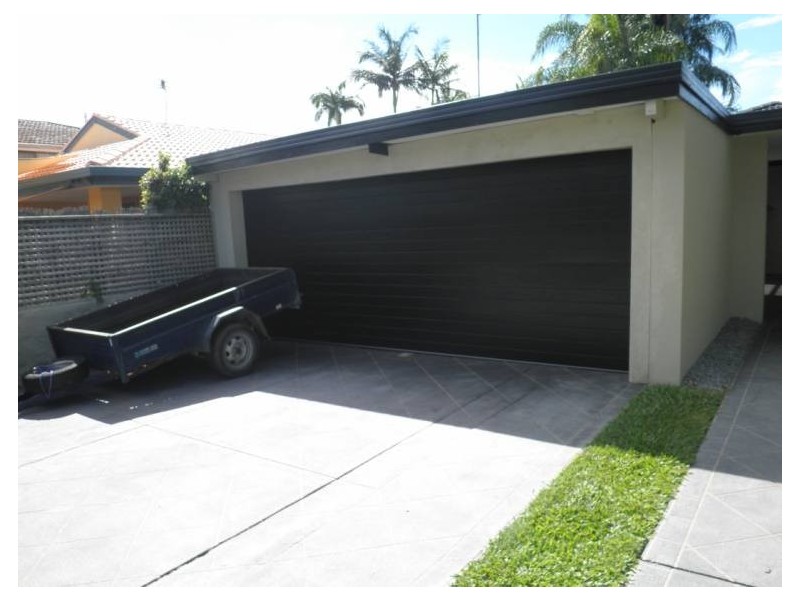 35 Clam Street, Runaway Bay QLD 4216