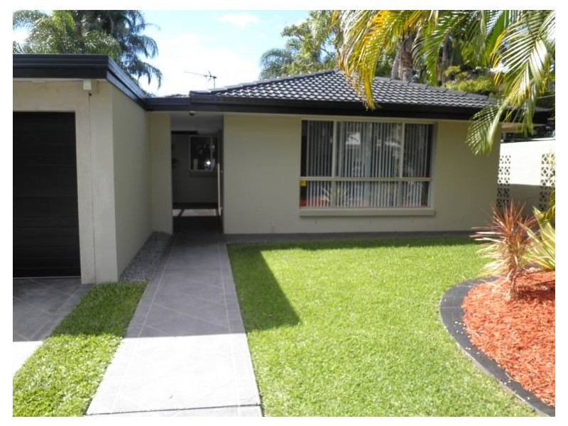 35 Clam Street, Runaway Bay QLD 4216