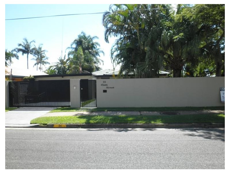 35 Clam Street, Runaway Bay QLD 4216
