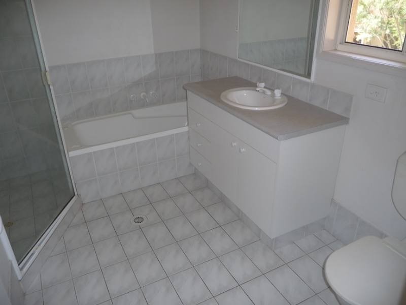 18/127 Greenacre Drive, Parkwood QLD 4214