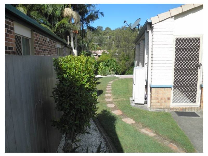 33 River Oak Drive, Helensvale QLD 4212