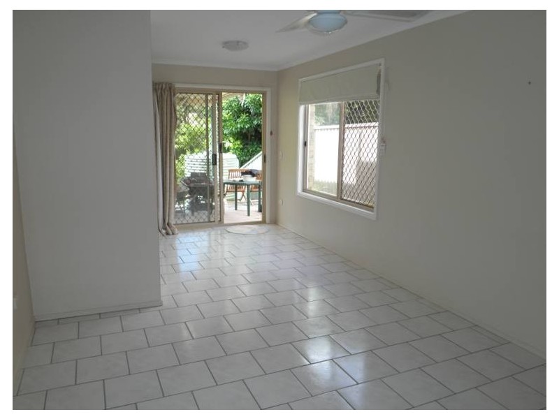 33 River Oak Drive, Helensvale QLD 4212