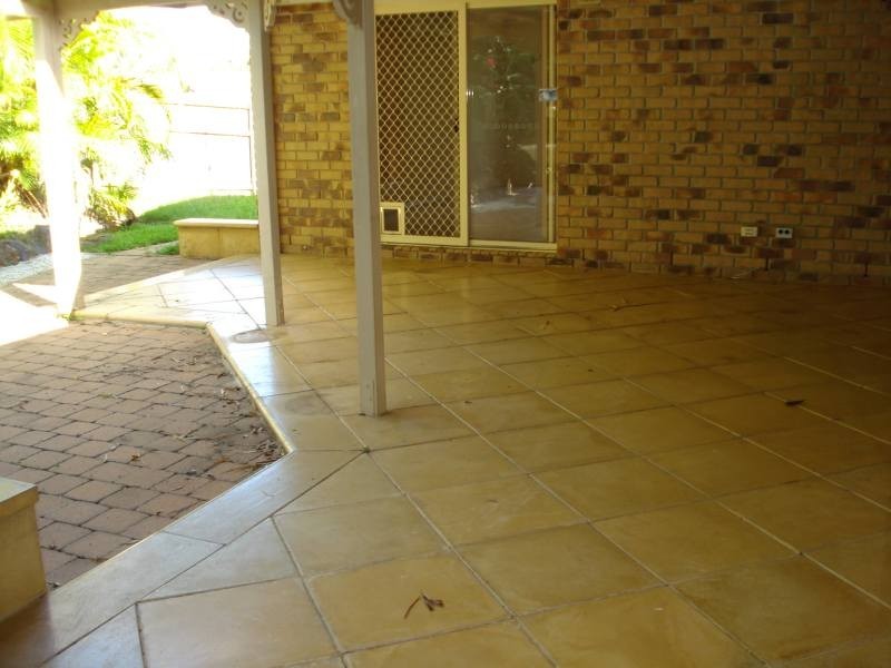 17 Floyd Court, Parkwood QLD 4214