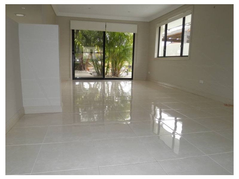 8 Marco Polo Place, Hollywell QLD 4216