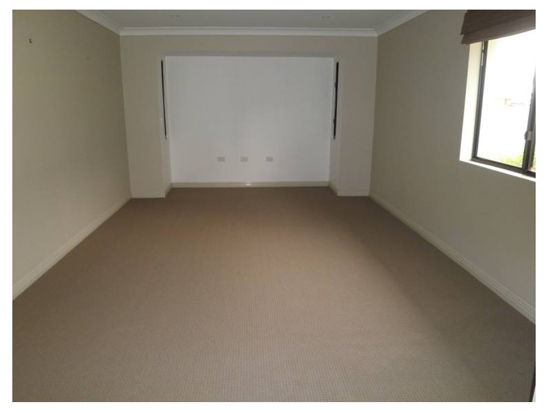 8 Marco Polo Place, Hollywell QLD 4216