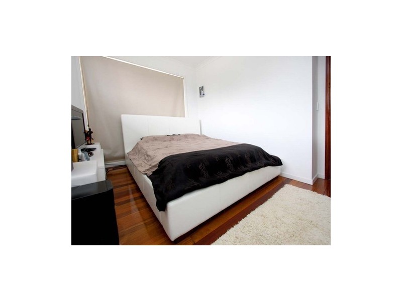 316 Bayview Street, Hollywell QLD 4216