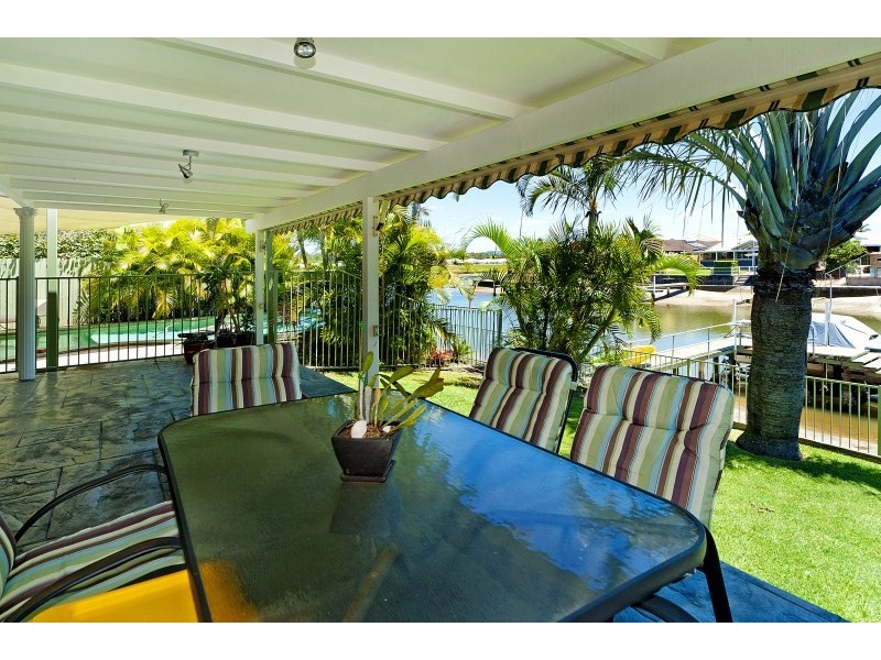 9 Nautilus Place, Biggera Waters QLD 4216