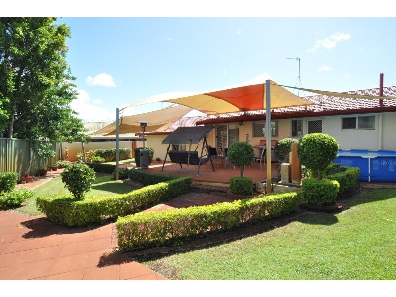 36 Sunbird Avenue, Paradise Point QLD 4216