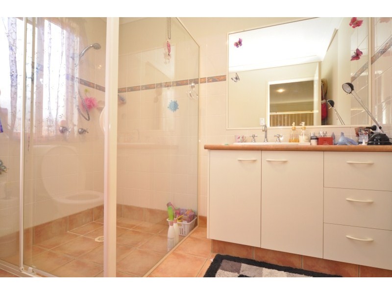 5a Laine Place, Coombabah QLD 4216