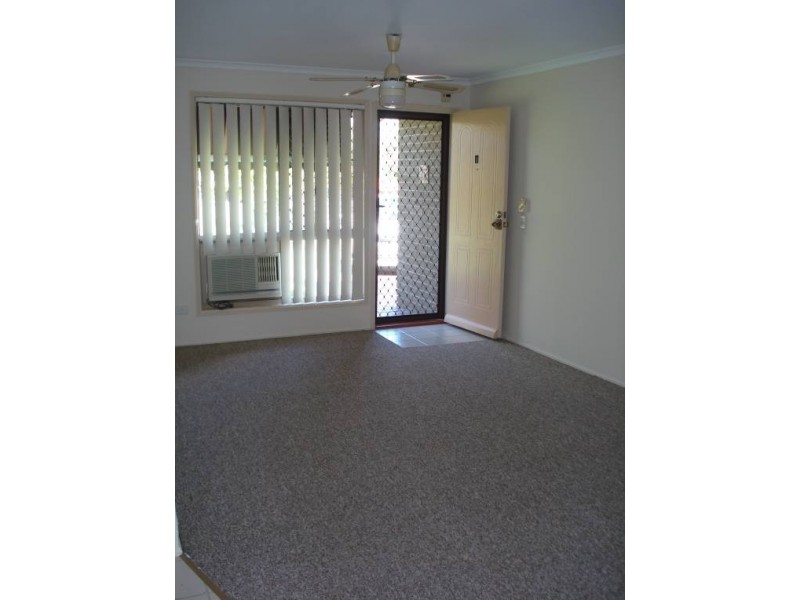 1/8 Galaxy Court, Labrador QLD 4215