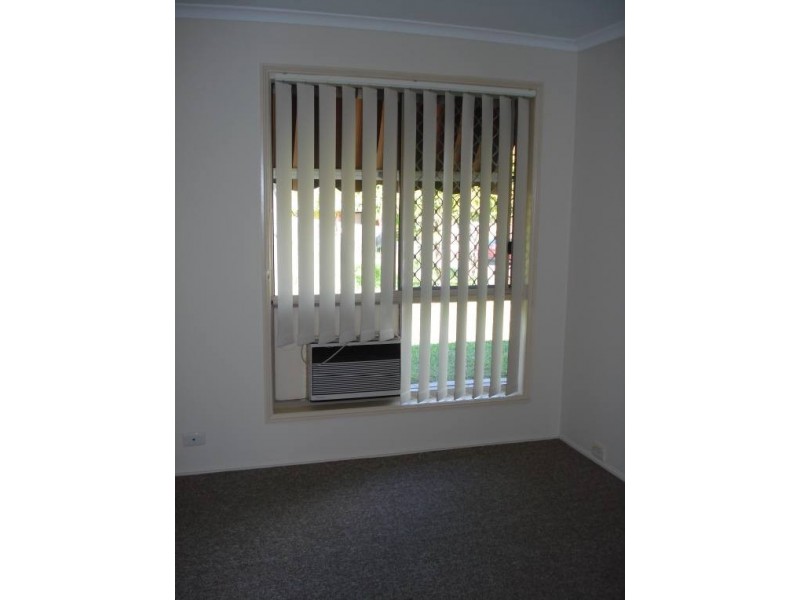 1/8 Galaxy Court, Labrador QLD 4215