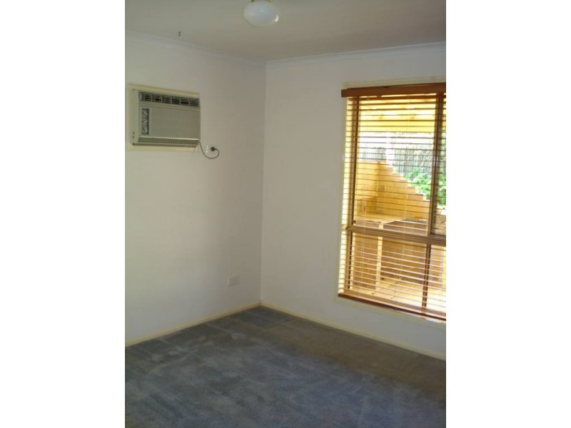 2/5 Jupiter Close, Labrador QLD 4215