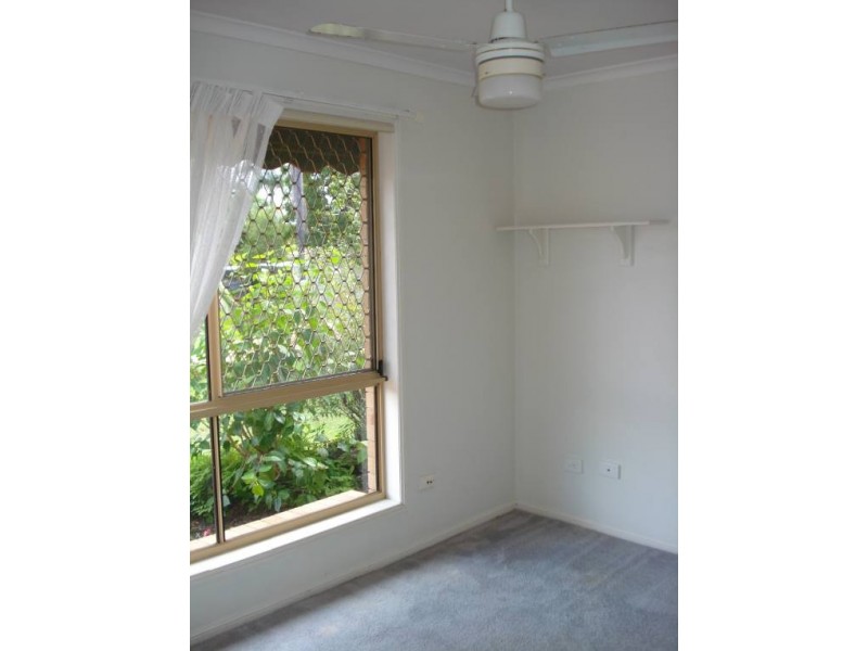 2/5 Jupiter Close, Labrador QLD 4215