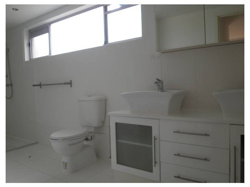 2/10 Madang Crescent, Runaway Bay QLD 4216