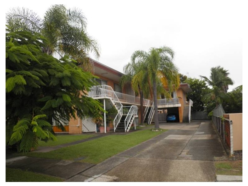 2/10 Madang Crescent, Runaway Bay QLD 4216