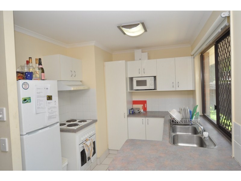 2/9 Possum Crescent, Coombabah QLD 4216