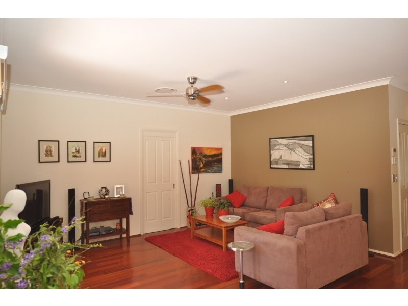 17 Swallow Avenue, Paradise Point QLD 4216