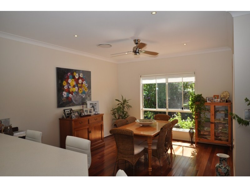 17 Swallow Avenue, Paradise Point QLD 4216