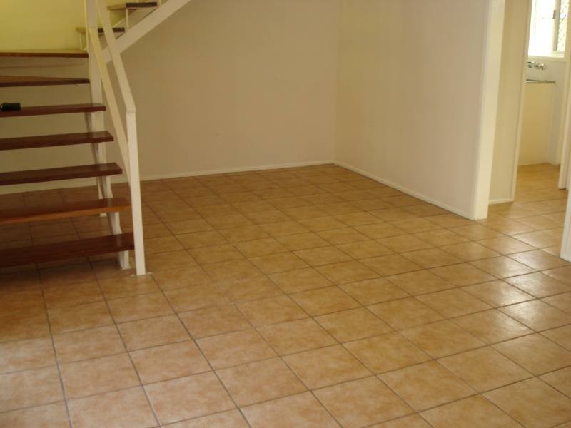 3/18 Central Street, Labrador QLD 4215