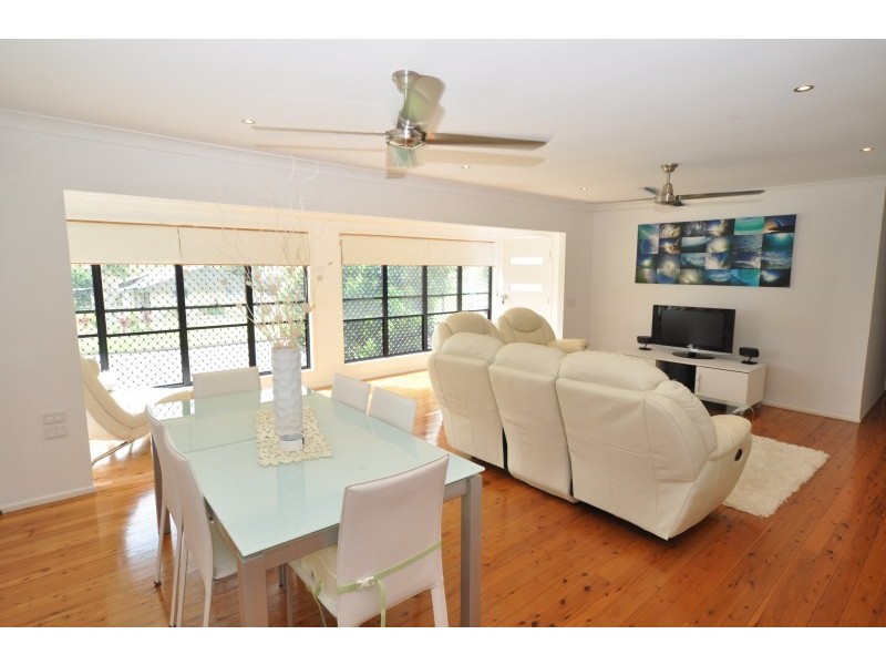 36 Stradbroke Street, Biggera Waters QLD 4216