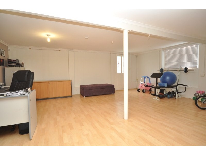 36 Stradbroke Street, Biggera Waters QLD 4216