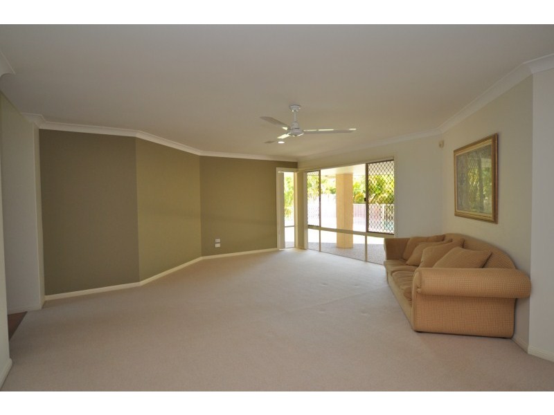 6 Grande Terrace, Helensvale QLD 4212