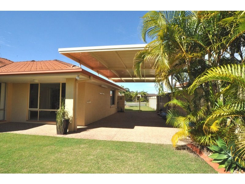 6 Grande Terrace, Helensvale QLD 4212