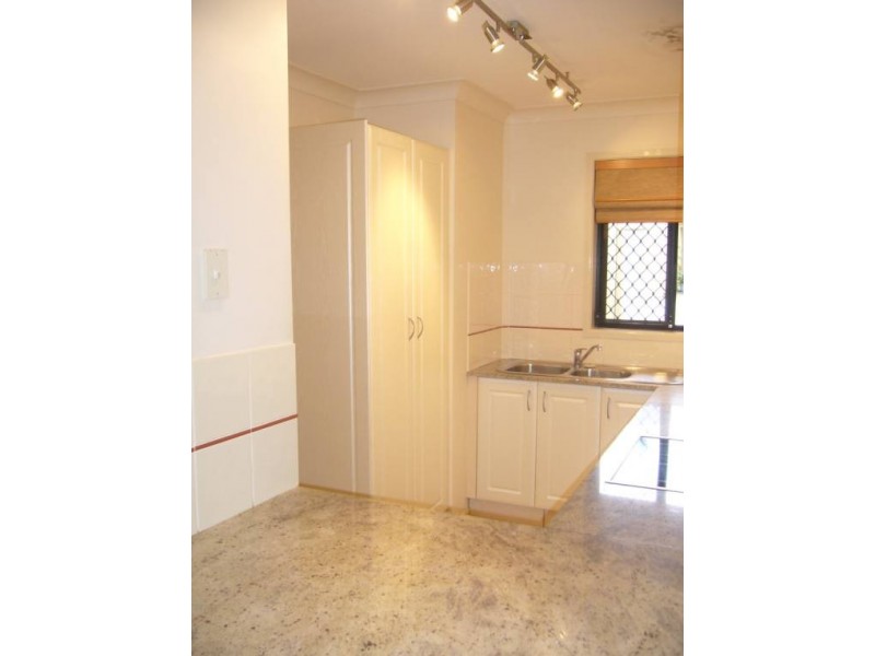 3/72 Imperial Parade, Labrador QLD 4215