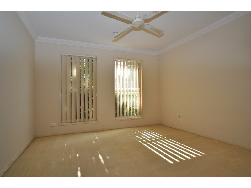 2/433 Brisbane Road, Coombabah QLD 4216