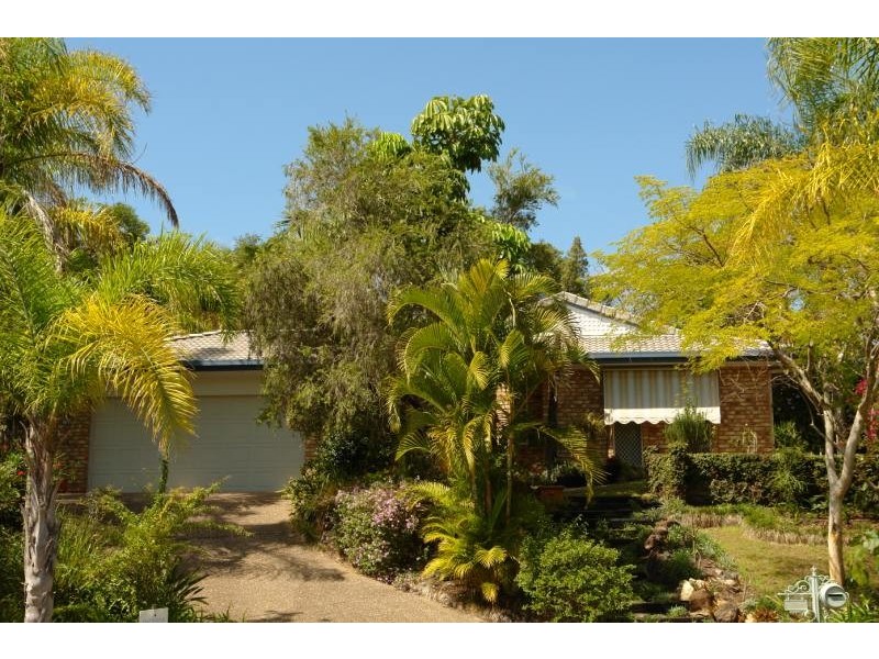 18 Gary Player Crescent, Parkwood QLD 4214