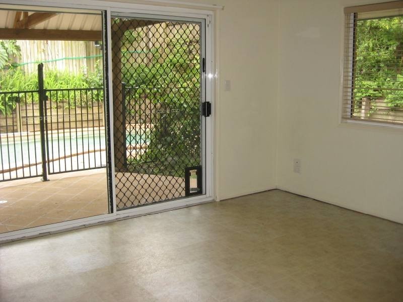 18 Gary Player Crescent, Parkwood QLD 4214