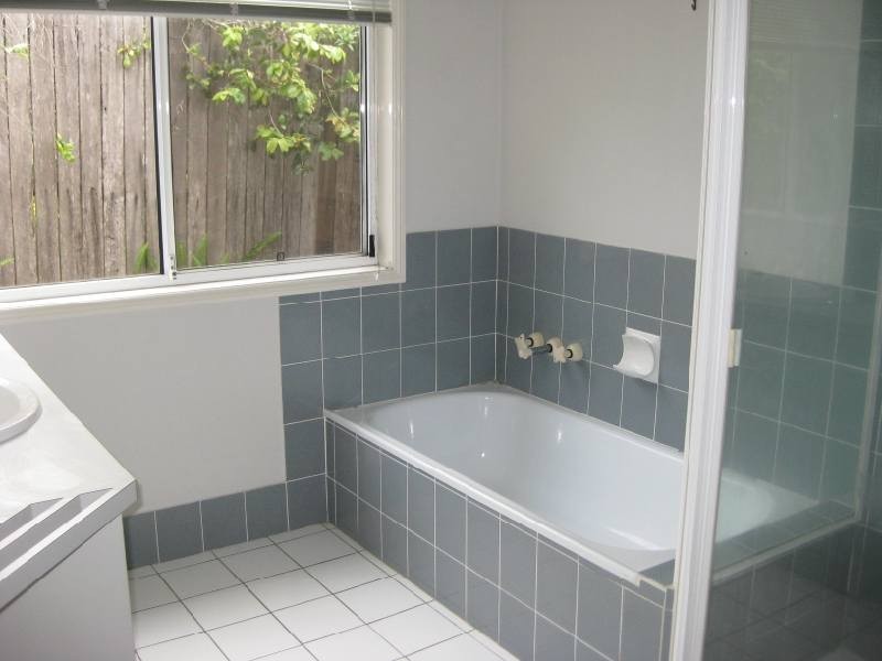 18 Gary Player Crescent, Parkwood QLD 4214