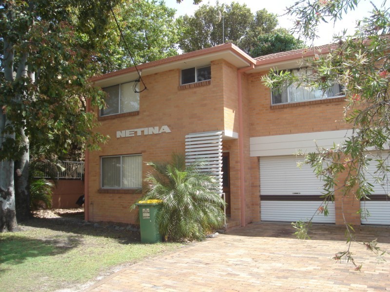 2/9 Taylor Street, Biggera Waters QLD 4216