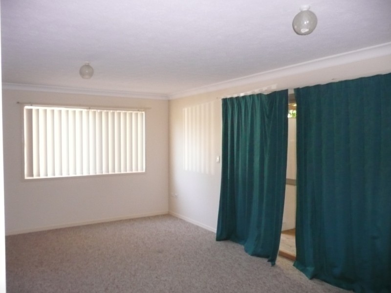 2/9 Taylor Street, Biggera Waters QLD 4216