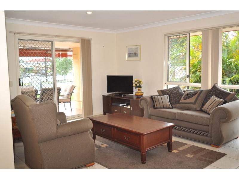 1/32 Burrows Street, Biggera Waters QLD 4216