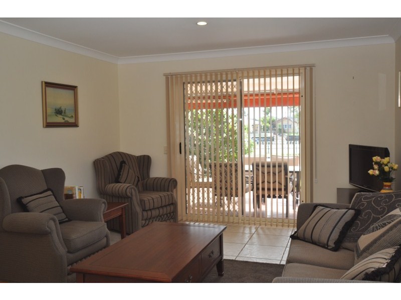 1/32 Burrows Street, Biggera Waters QLD 4216