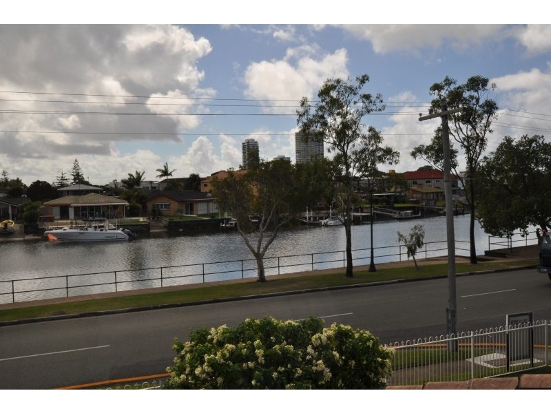 1/32 Burrows Street, Biggera Waters QLD 4216