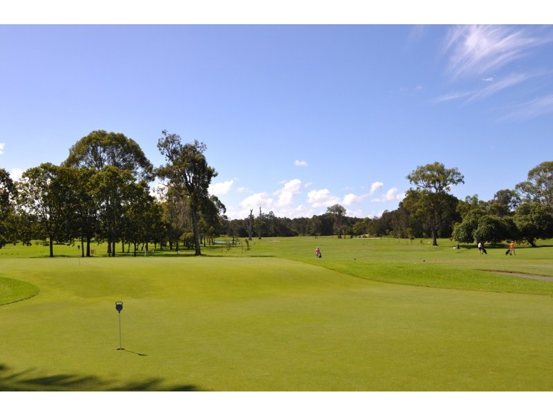 10 Chip In Place, Helensvale QLD 4212